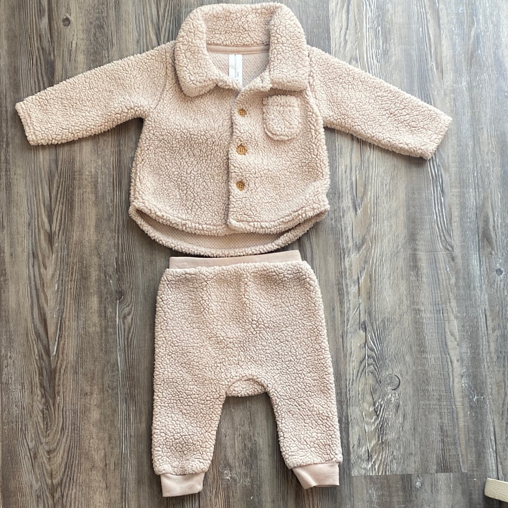 EUC MODERN MOMENTS 6-9 Mth Fleece Shacket & Pants Set